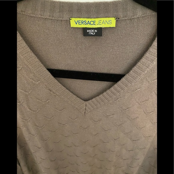 Versace - Picture 3 of 8